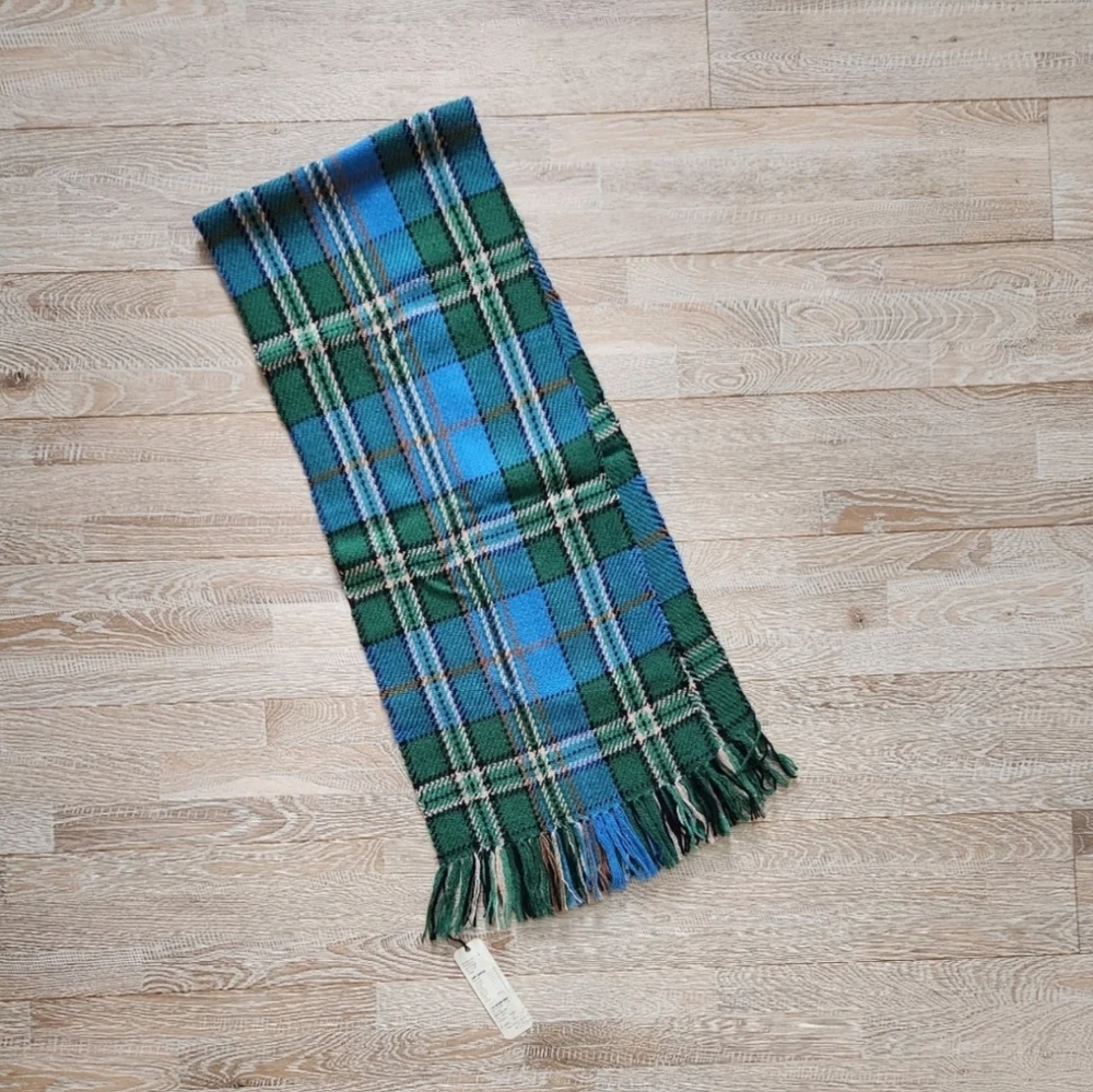🌲 Wool throw or scarf - Picture 1 of 4
